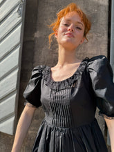 Load image into Gallery viewer, Wanda Dress